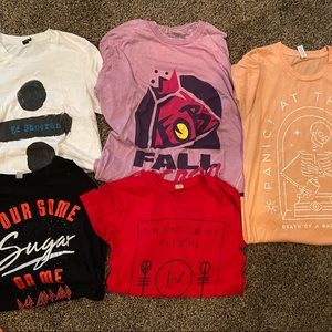 bundle of concert tees!